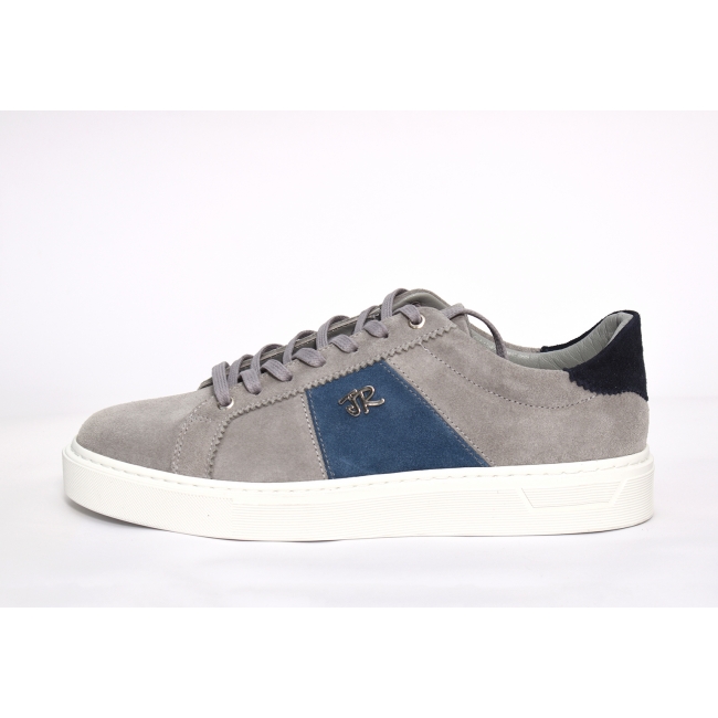 John Richardo 24081 Grey