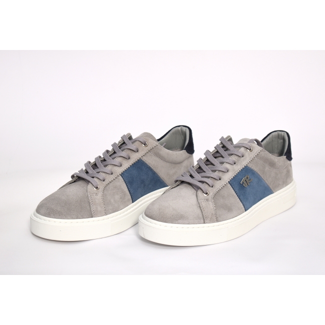John Richardo 24081 Grey